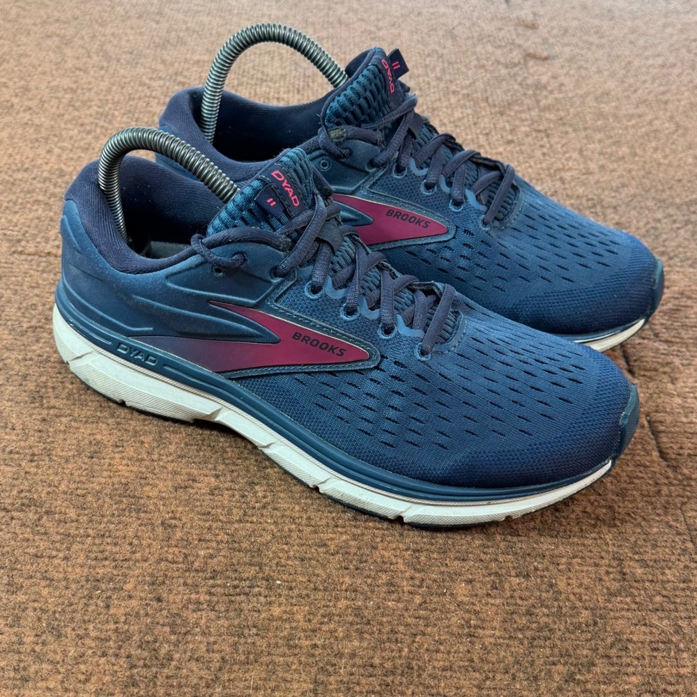 A+ fit Brooks Dyad 11 Womens Navy Blue Magenta Running Shoes 1203121B490 9.5B
